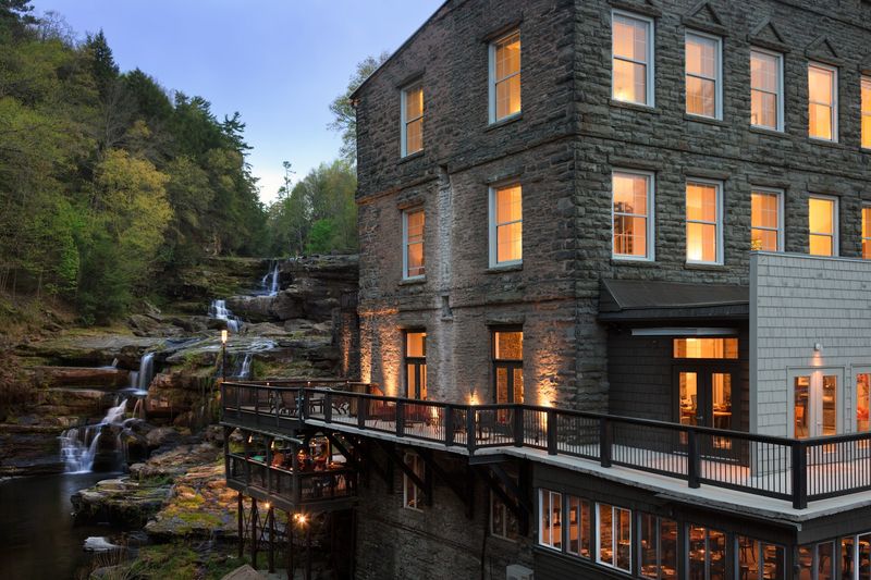 Ledges Hotel, Hawley
