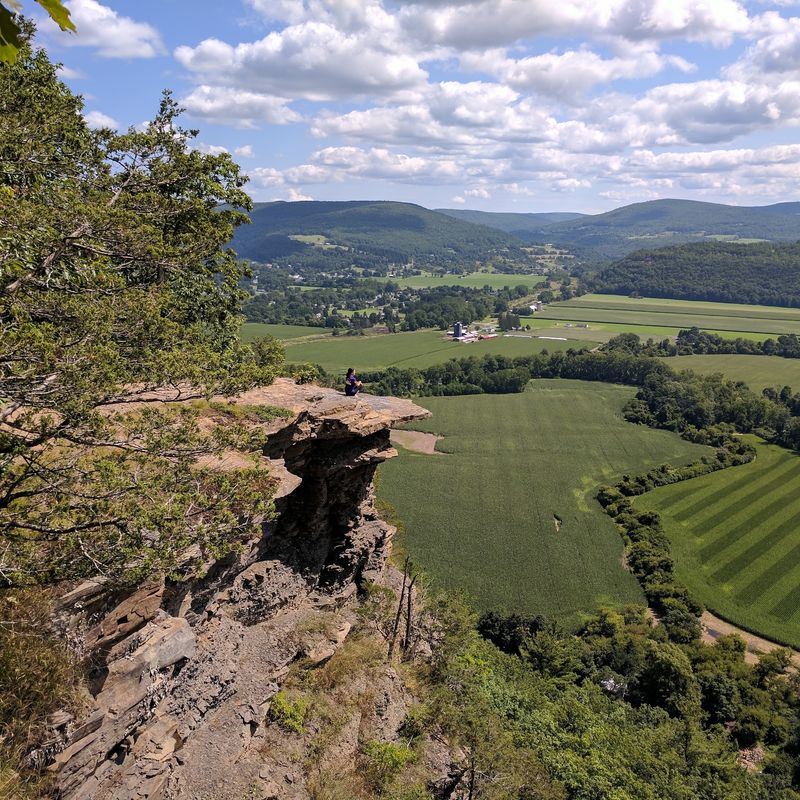 Vroman's Nose Trail