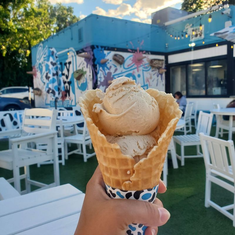 Holy Cow Ice Cream Cafe, Peabody