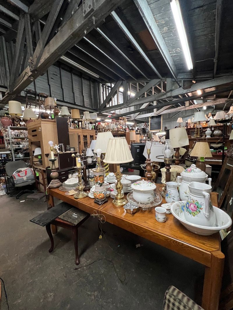 Aisles That Feel Like a Real Rummage Hunt