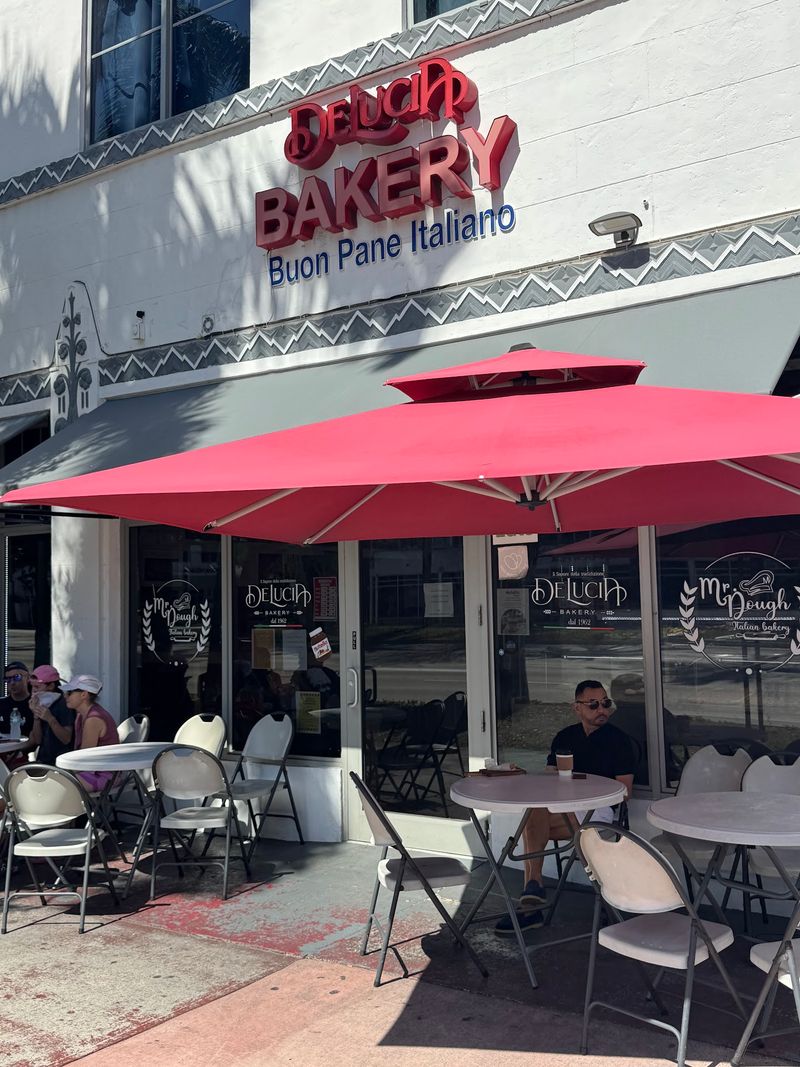 De Lucia Bakery Buon Pane Italiano - Miami Beach
