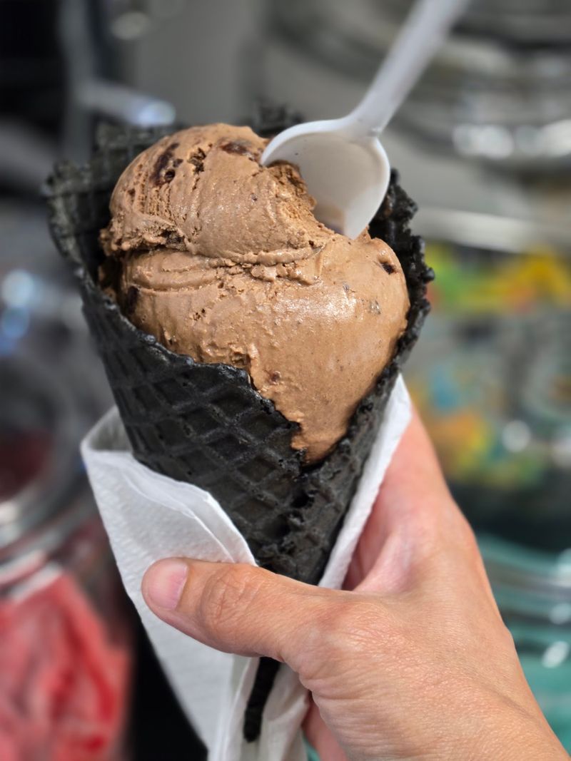 Black+White Modern Creamery, San Antonio, Bexar County