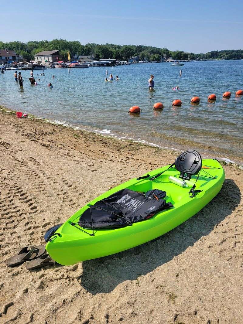 Lake Views and Price Clues in Pewaukee, Waukesha County,