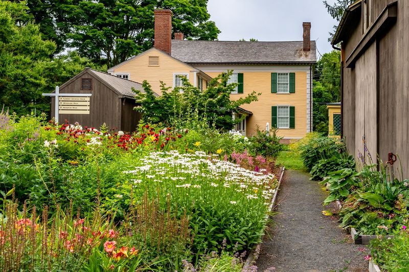 Shoreline Grace - Old Lyme, New London County
