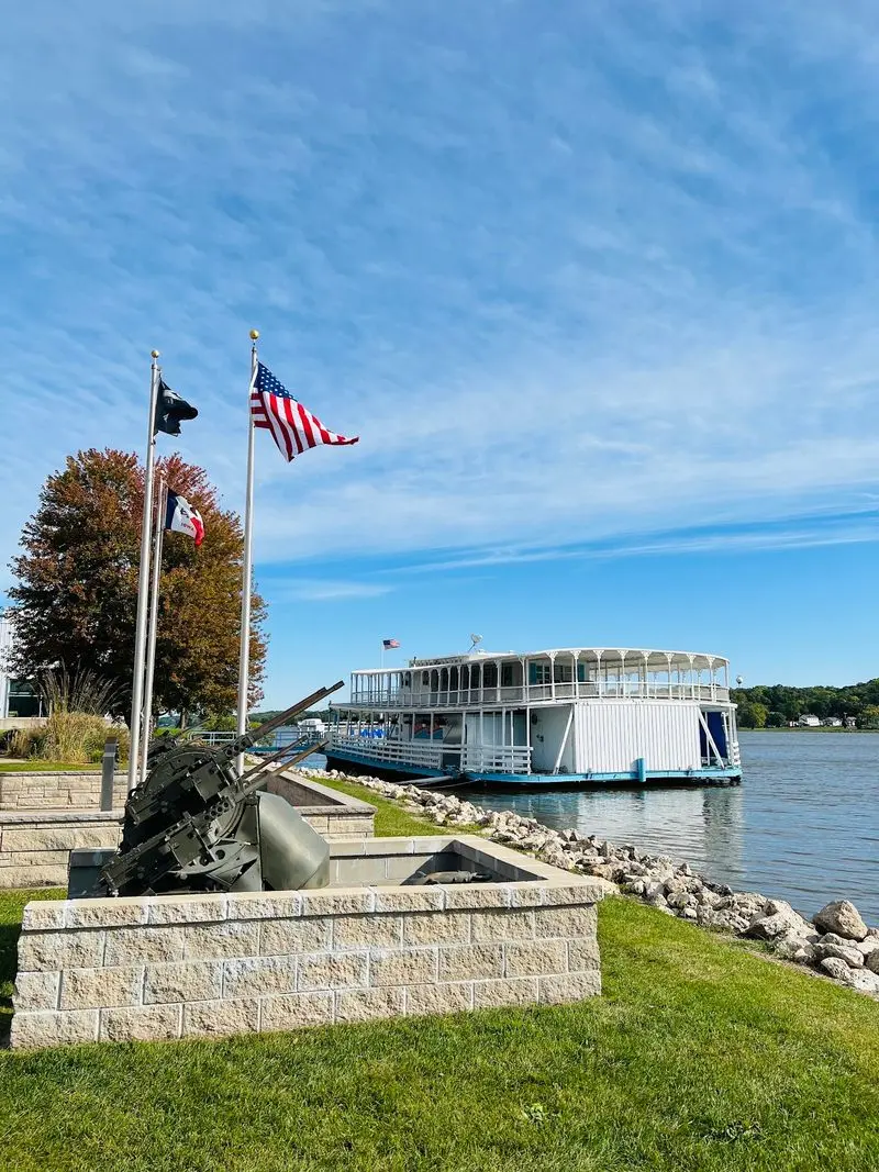 Le Claire - Scott County