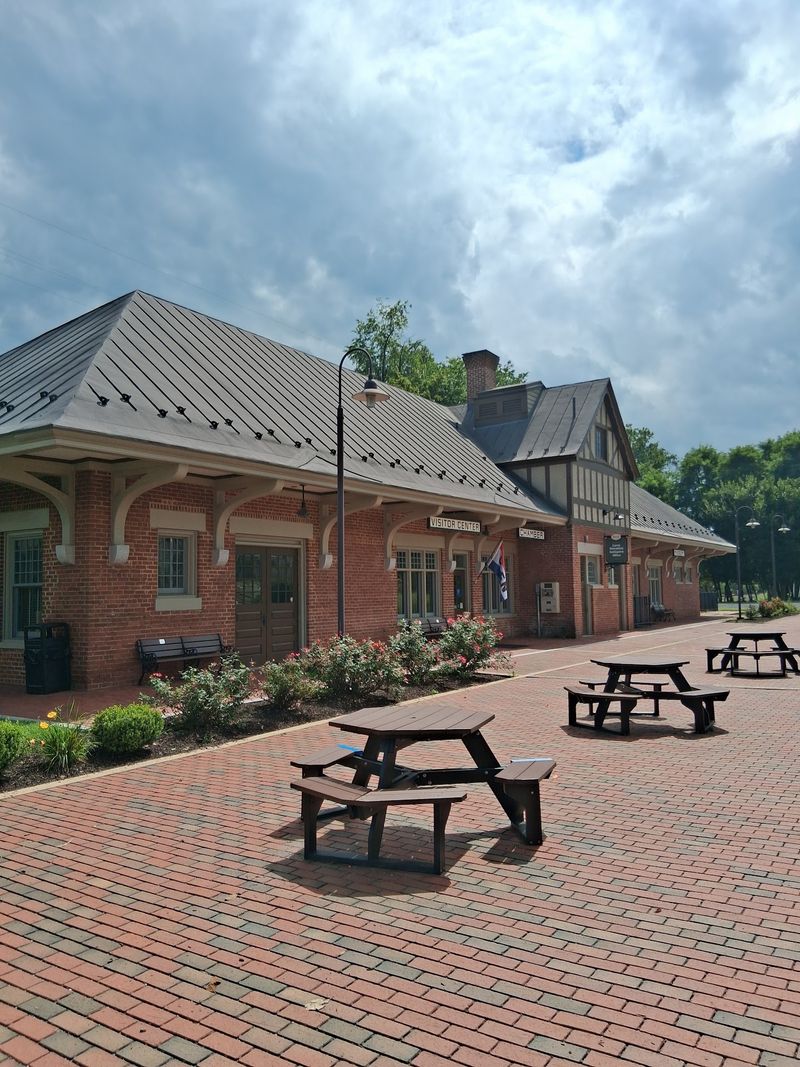 Historic Luray Norfolk & Western Passenger Station, Luray