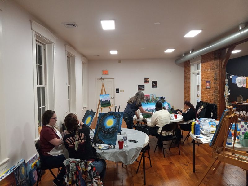 Piggy Hill Art Studio - Strasburg
