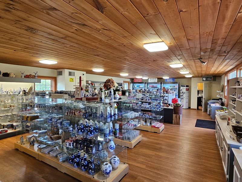 Gift Shop Finds, From Wooden Shoes To Dutch Cheese