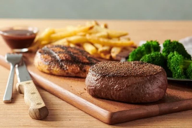 Outback Steakhouse - Fayetteville