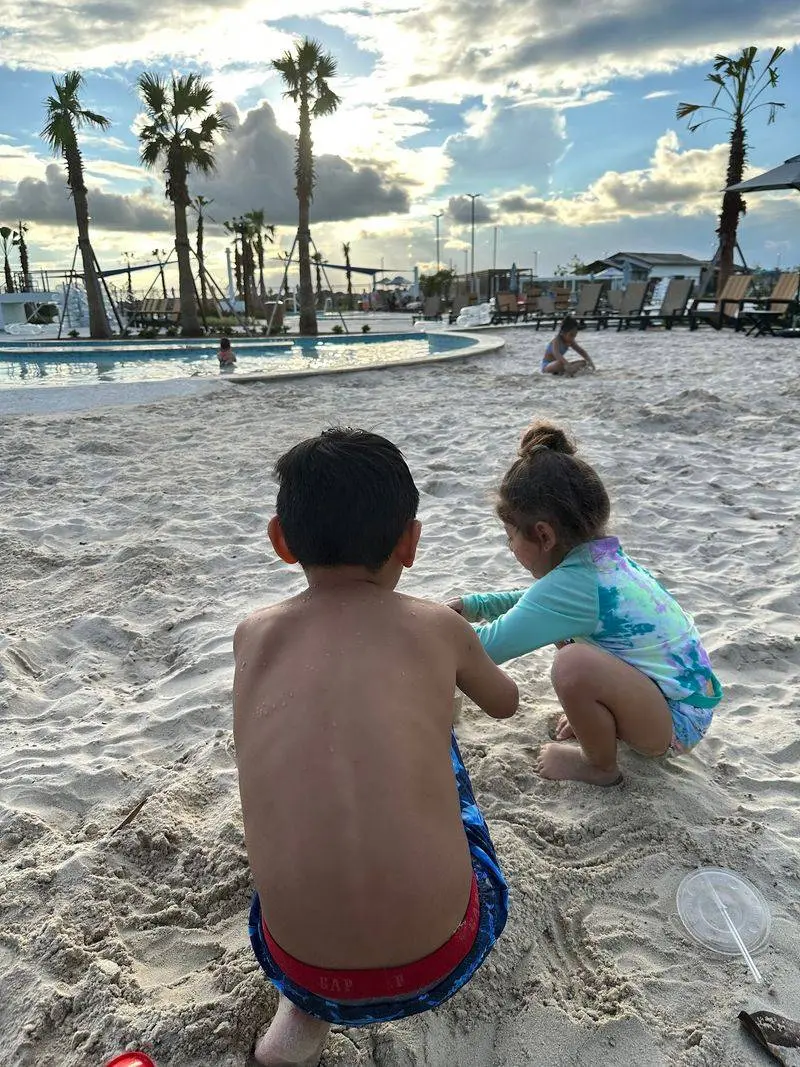 Sierra Vista Lagoon - Rosharon