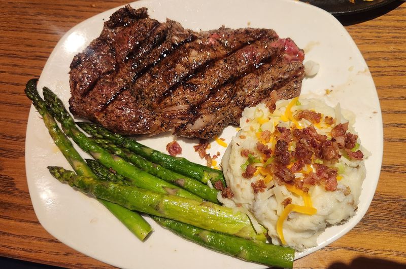 Outback Steakhouse, Springfield, Hampden County