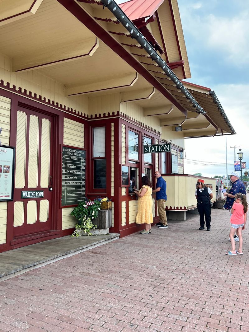 Explore the station and surrounding attractions