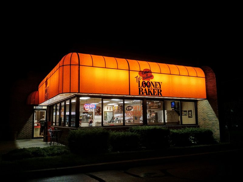 A Classic Livonia Bakery With a Convenient Drive-Thru