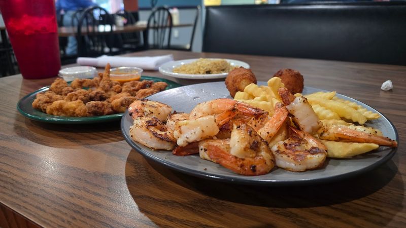 Ship 2 Shore Seafood & Steakes - Kingsland