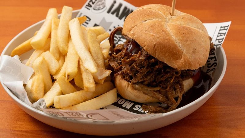 Maya&rsquo;s Twisted Taste Brings Soul Food Warmth