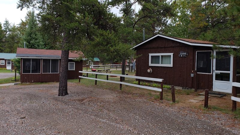 Bear Paw Cabins &ndash; Luzerne