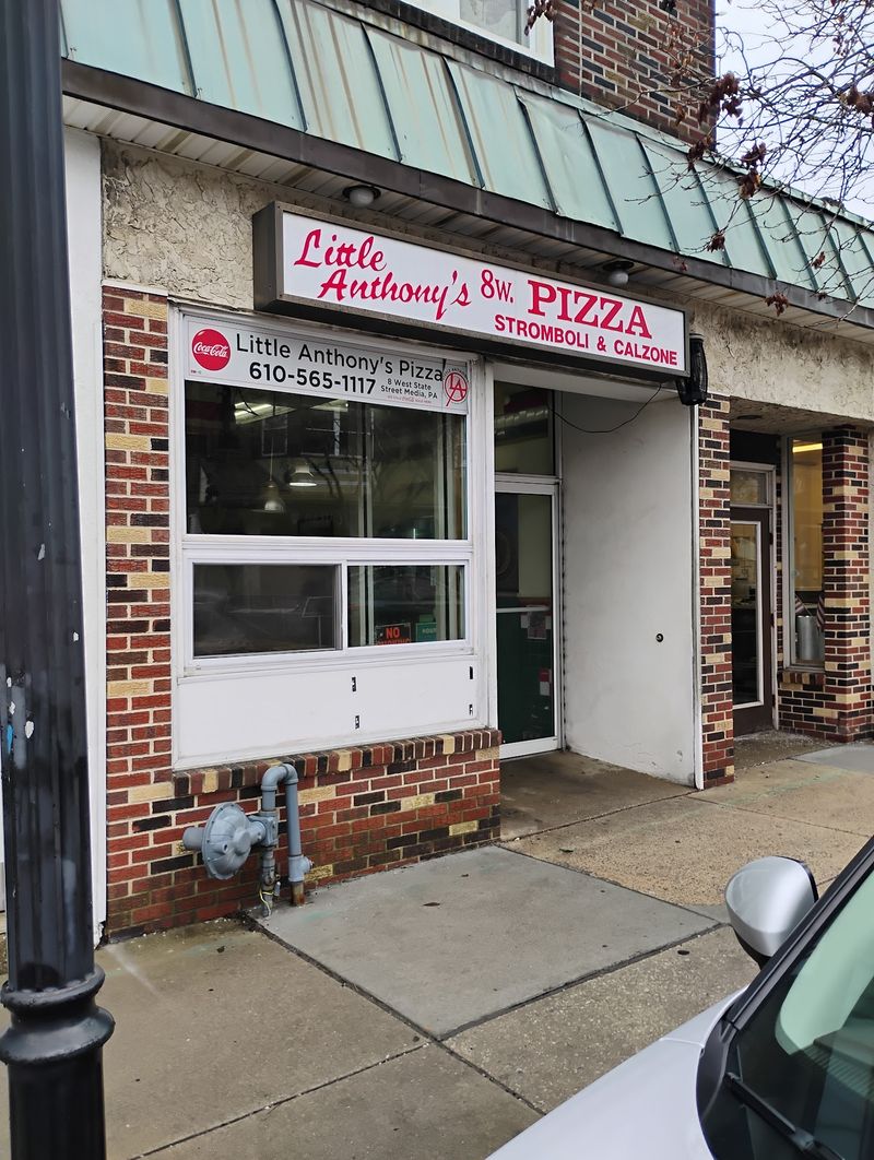 Late Afternoon Comfort at Little Anthony's