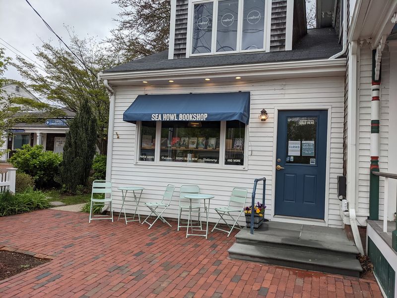 Sea Howl Bookshop - Orleans