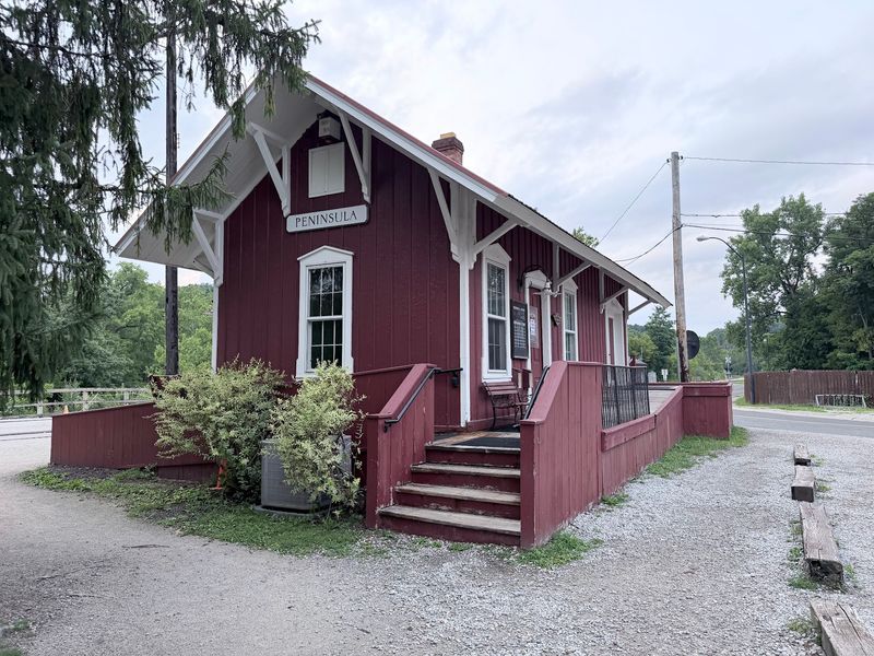 Peninsula Depot - Peninsula