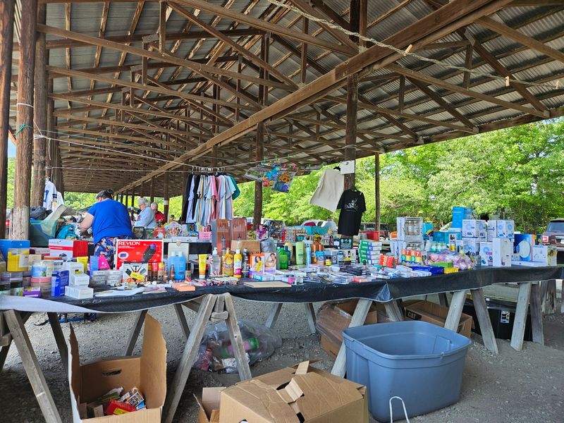Jefferson Flea Market - Newport News