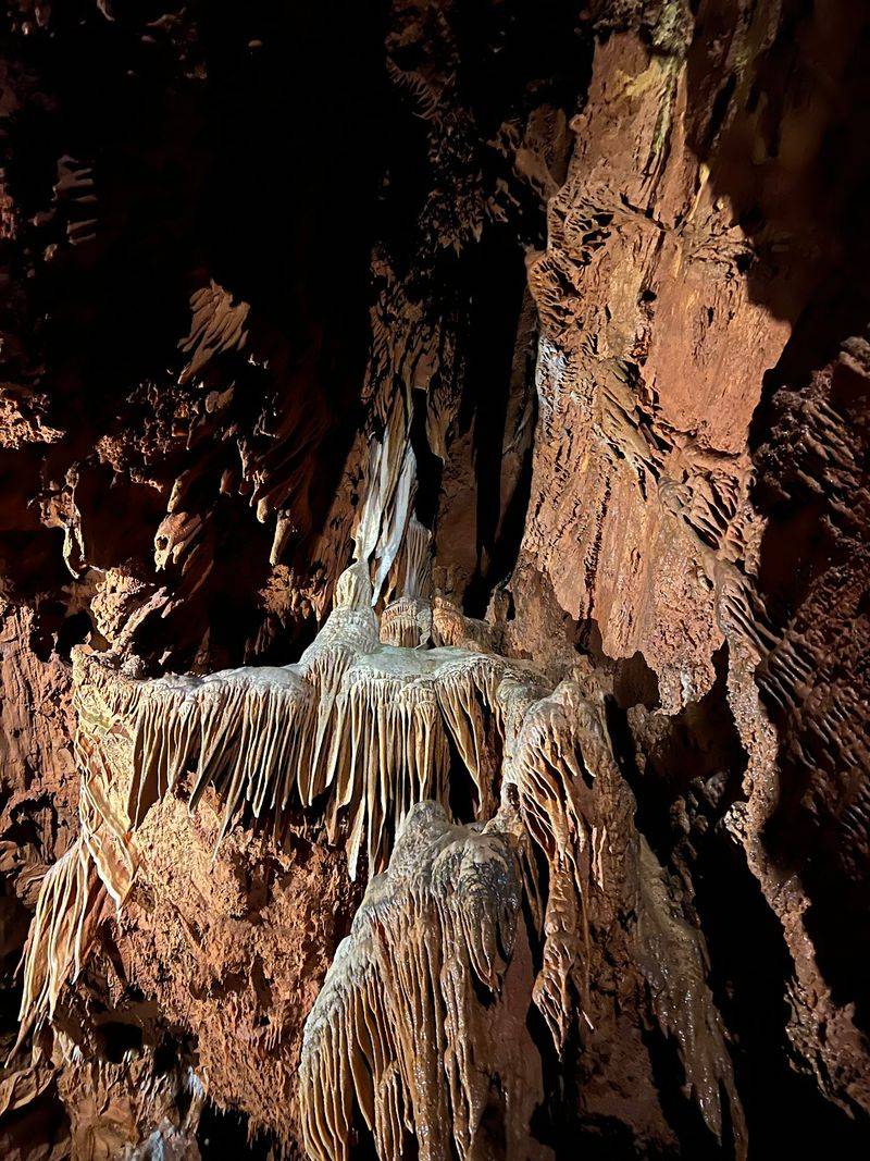 Fountain Cave Adventure Tours - Grottoes