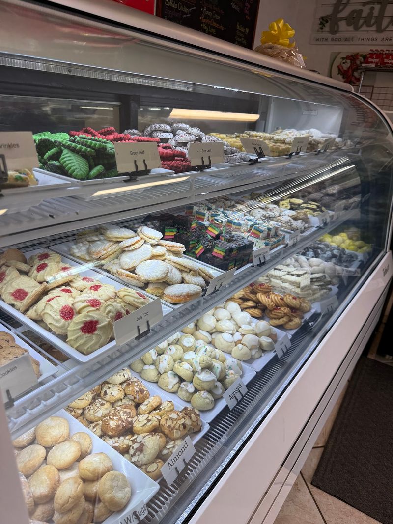Nonnie's Italian Bakery (Plainville)
