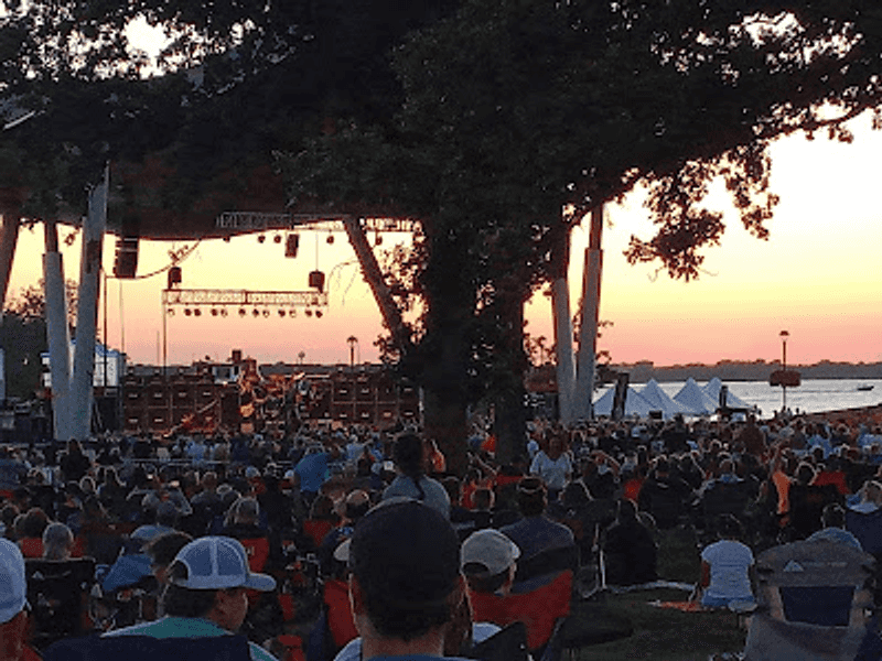 Live Music Gives Summer Nights a Local Beat
