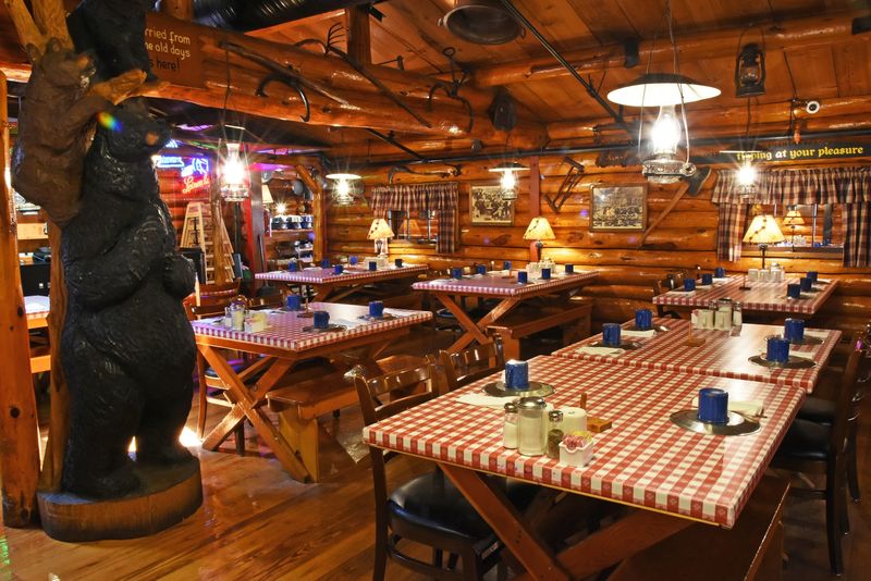 Paul Bunyan's Cook Shanty, Wisconsin Dells, Sauk County