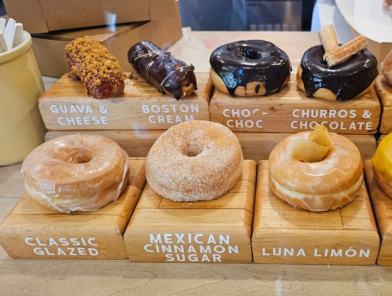 Fan-Fan Doughnuts - Brooklyn