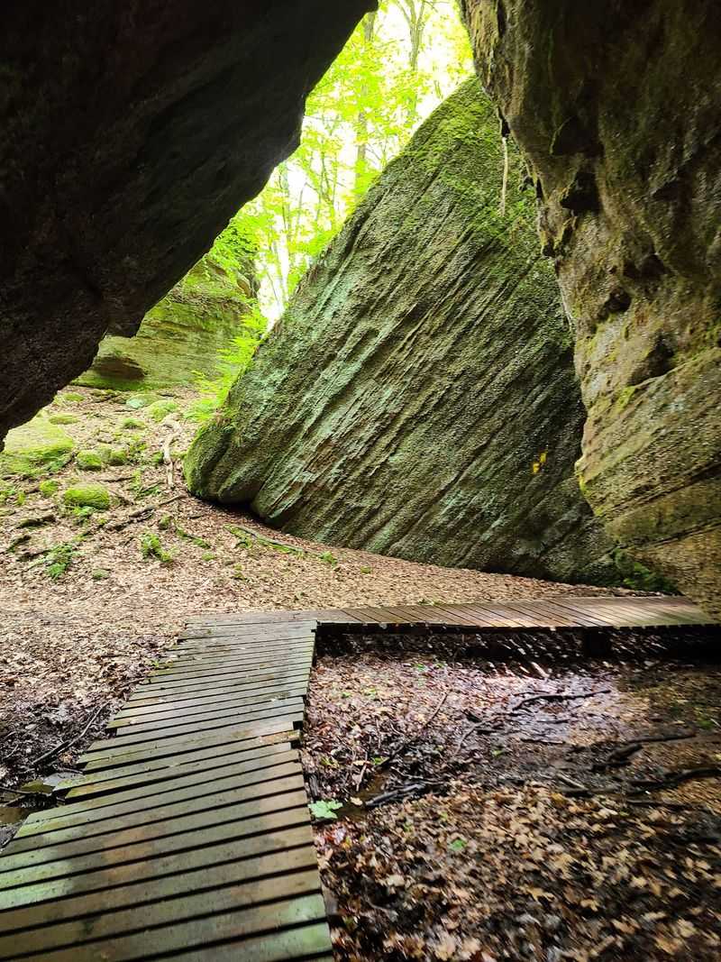 Nelson-Kennedy Ledges, Garrettsville, Portage County