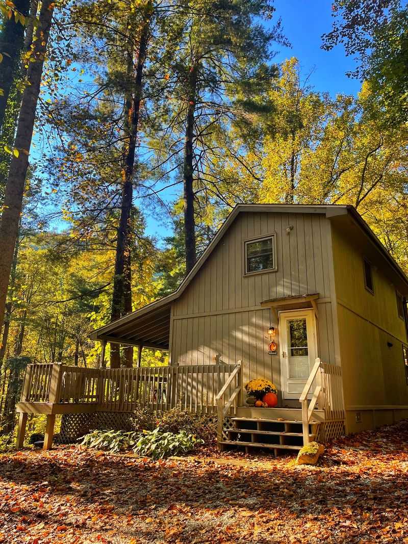 Crabtree Falls Cabins (Tyro)