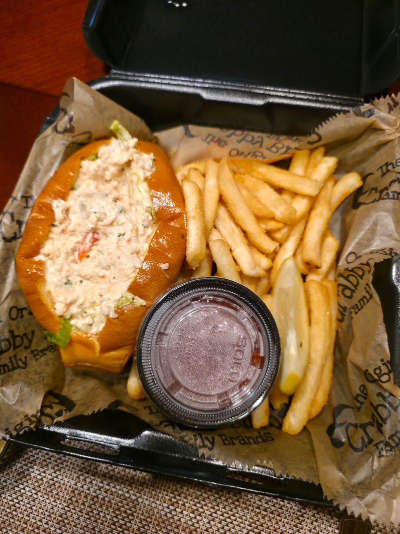 A Florida Seafood Tradition With More Than 40 Years Behind It