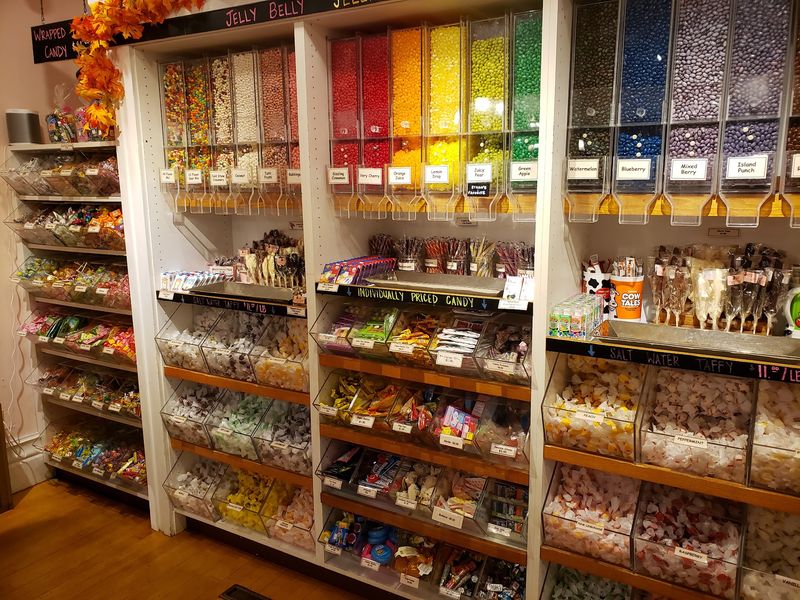 Candy Manor - New Haven, New Haven County