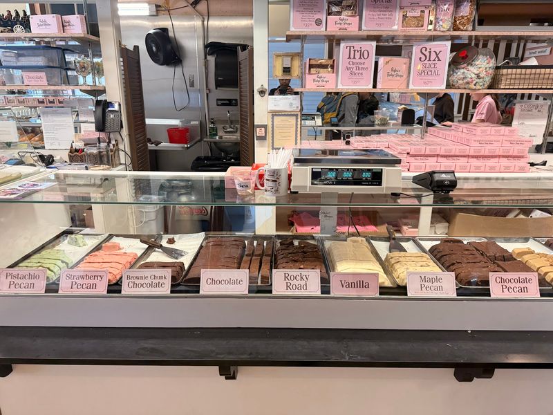 Ryba's Fudge Shops, Mackinac Island, Mackinac County