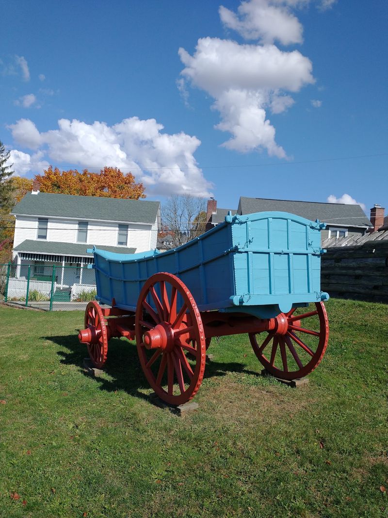 Guided Tours That Turn Facts Into Stories