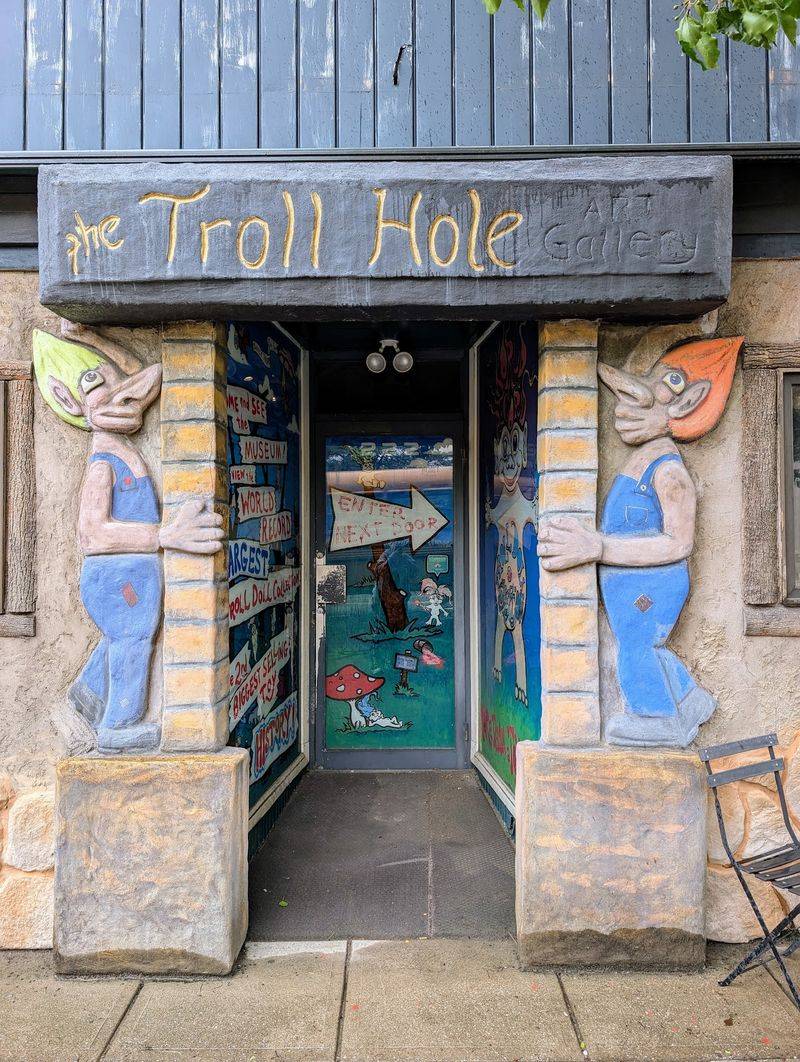 The Troll Hole Museum, Alliance