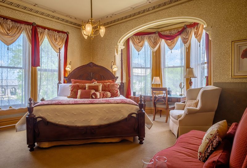 The Kalamazoo House Bed & Breakfast - Kalamazoo
