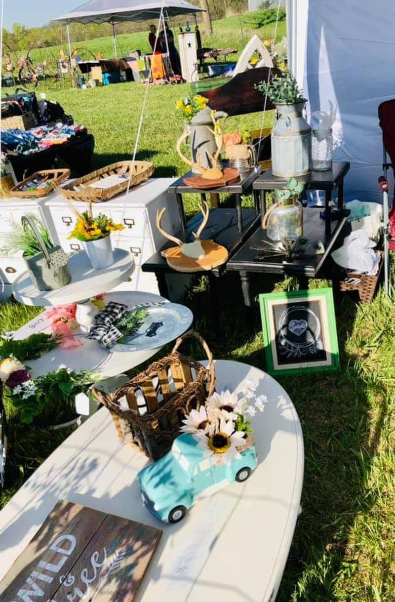 Farm Girls Flea Market - Davis City