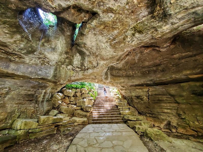 Longhorn Cavern State Park - Burnet