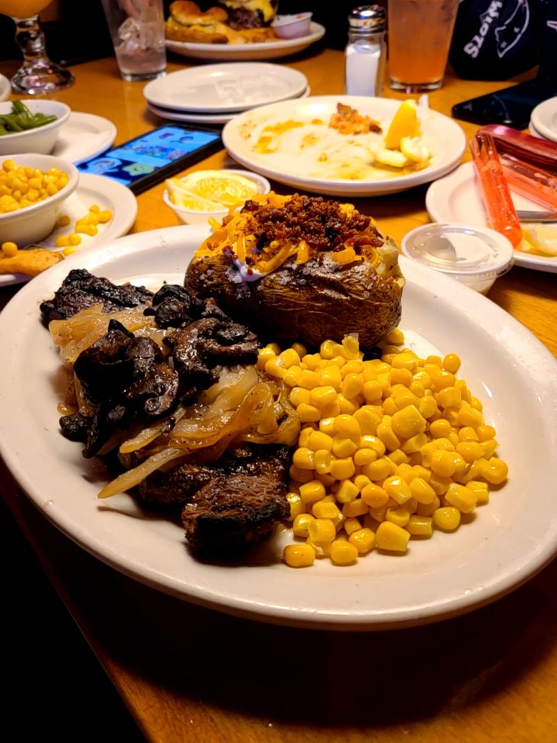 Texas Roadhouse, Everett, Middlesex County