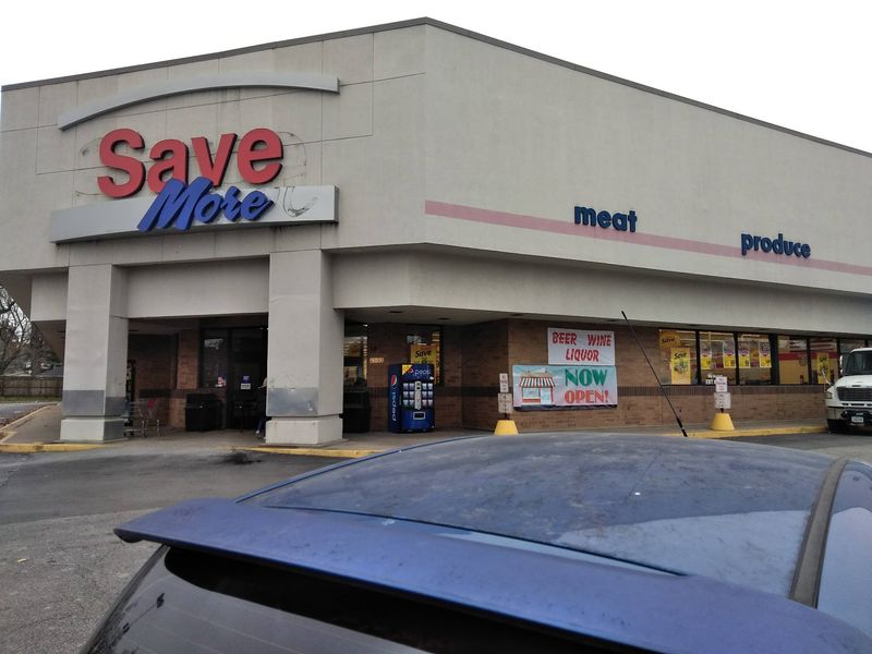 Cash Saver Food Centers, Davenport, Scott County