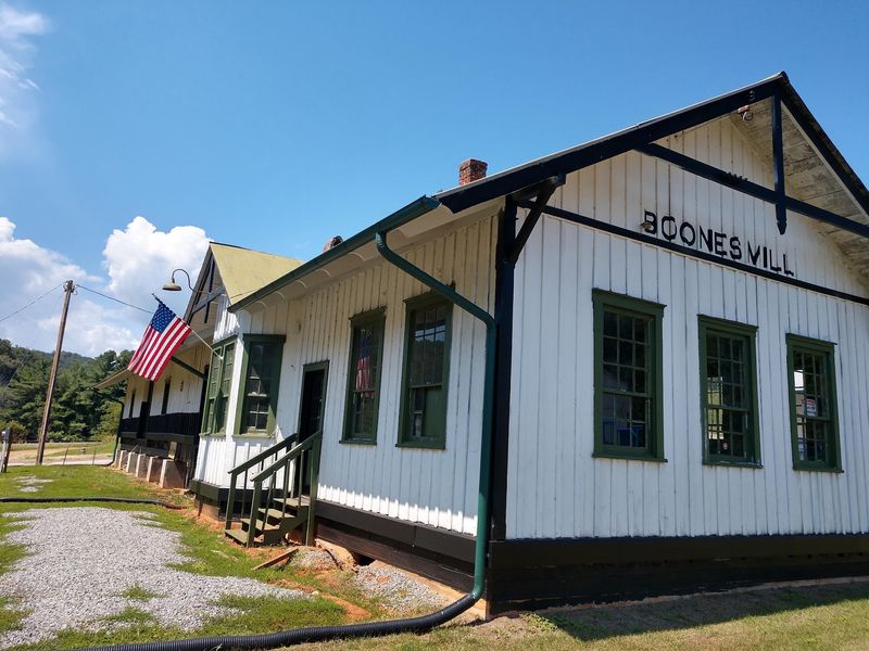 Boones Mill Railway Depot, Boones Mill