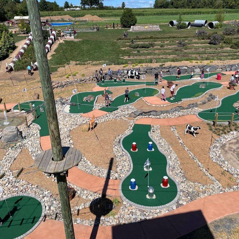Mini golf for a different kind of competition