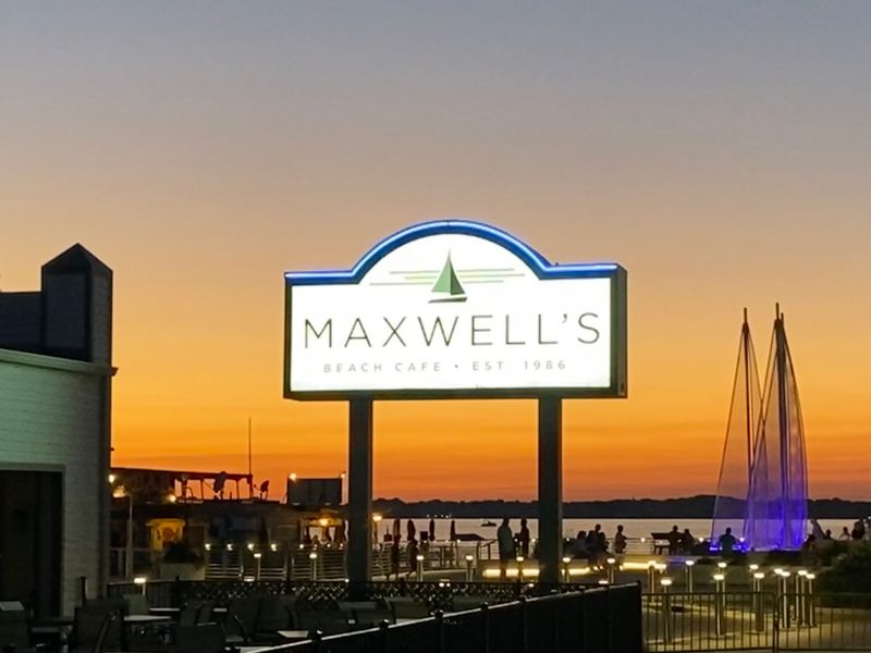 Maxwell's Beach Cafe