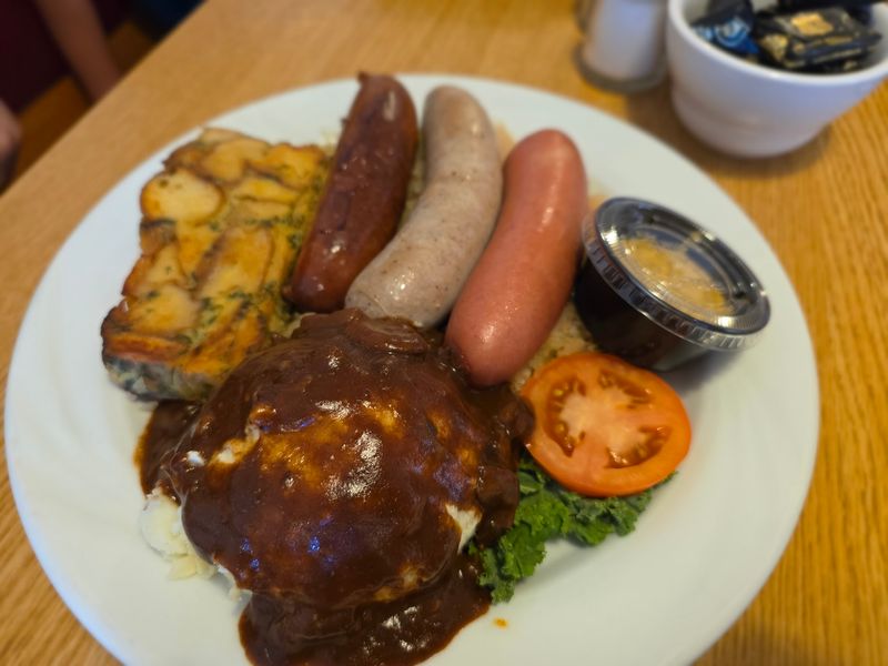 Hofer's Bakery and Cafe (Helen)