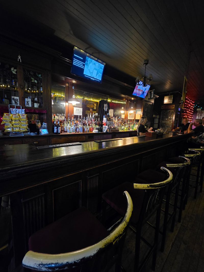 Two Way Inn - Detroit