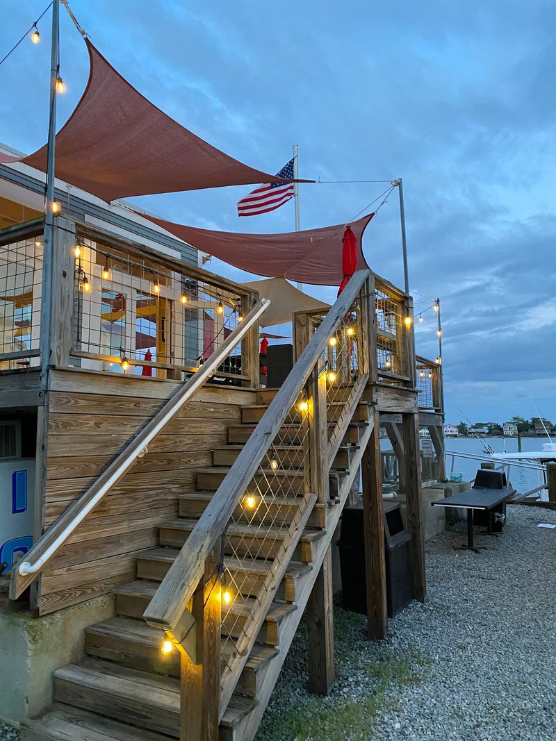 Shanks Waterfront Dining - Clinton