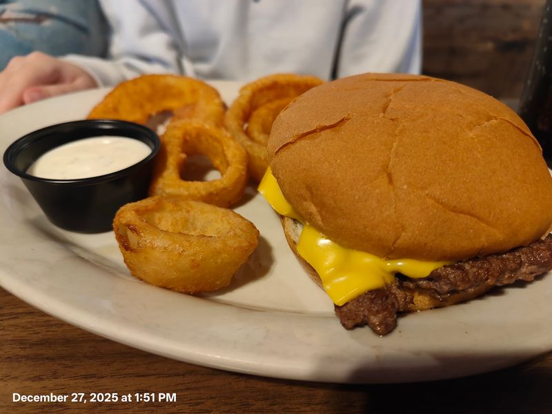 Keep the Toppings Simple and Let the Beef Take Center Stage