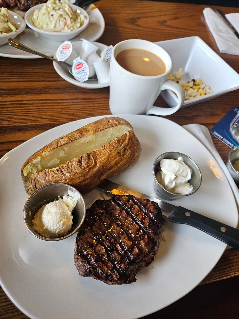Ninety Nine Restaurant and Pub, Leominster, Worcester County