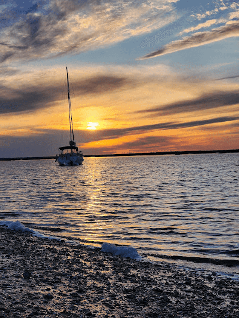 Sunset Adds Gold to the Search
